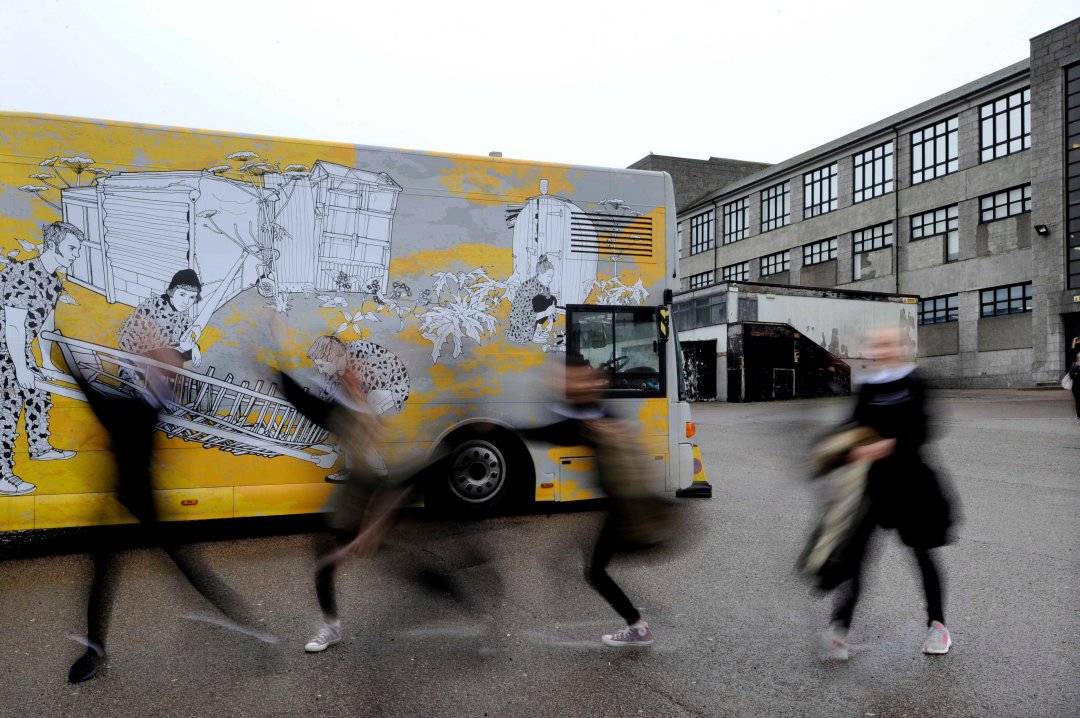 Art Bus Travelling Gallery 02